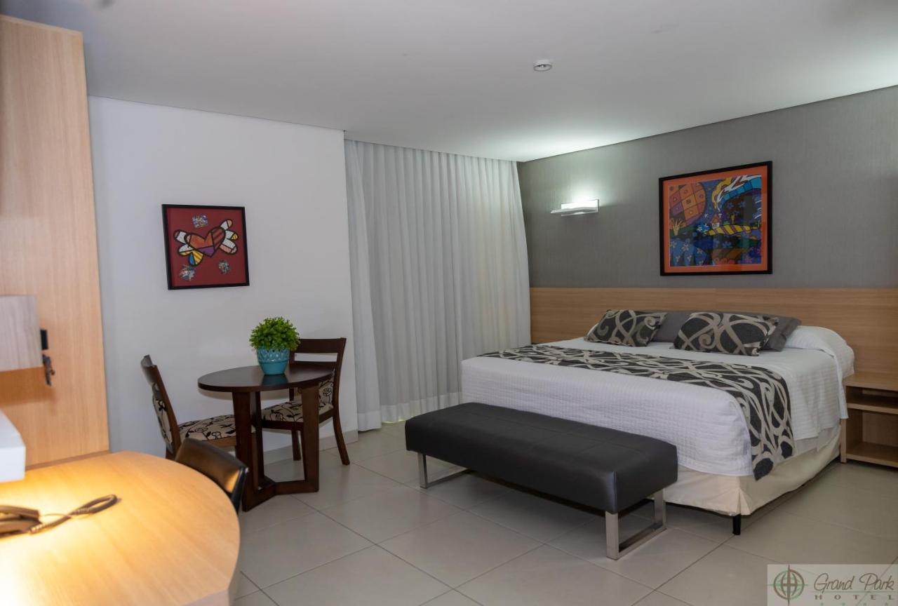 Hotel Grand Park Campo Grande  Exteriör bild